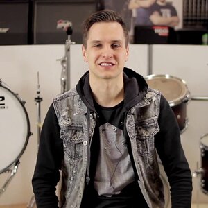 Уроки для технической отработки начинающим барабанщикам