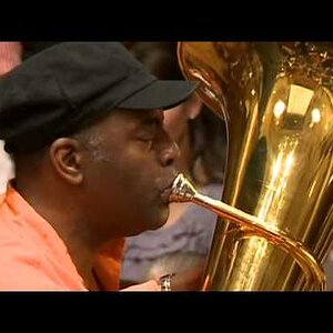 Обзор звучания тубы в джазе