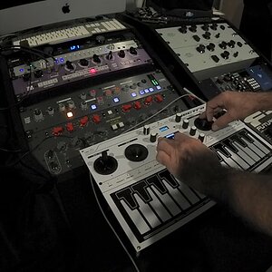 Future Retro Vectra Бета тестирование